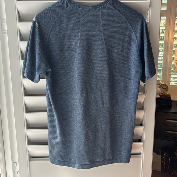Lululemon Metal Vent Tech Short Sleeve - Picture 3 of 5